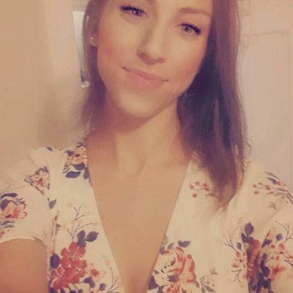 Meet your Posher, Julia - Picture 1 of 1